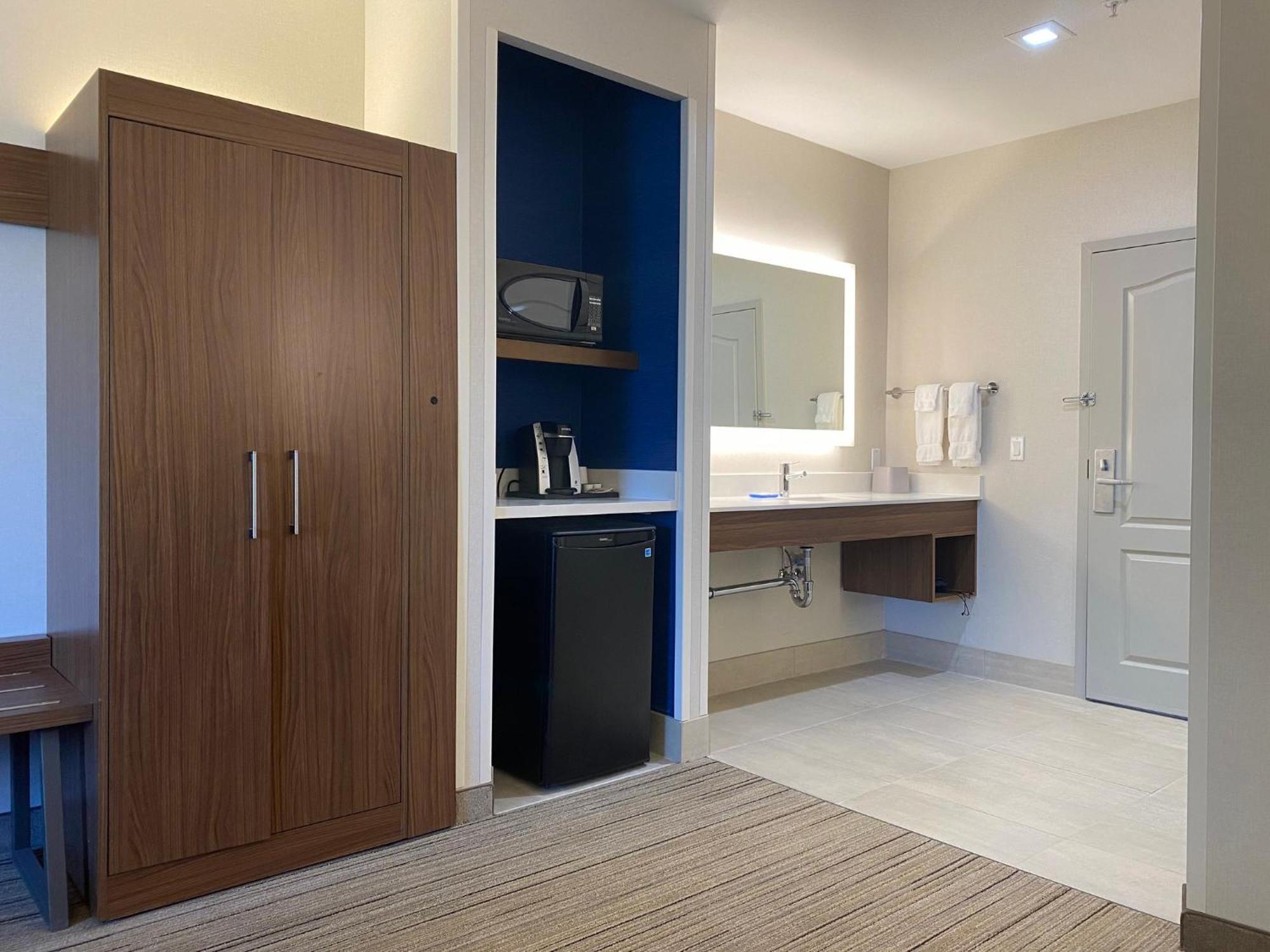 Holiday Inn Express & Suites Mountain View Silicon Valley By Ihg Ngoại thất bức ảnh