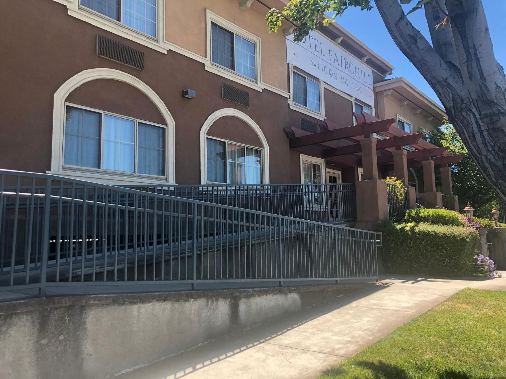 Holiday Inn Express & Suites Mountain View Silicon Valley By Ihg Ngoại thất bức ảnh